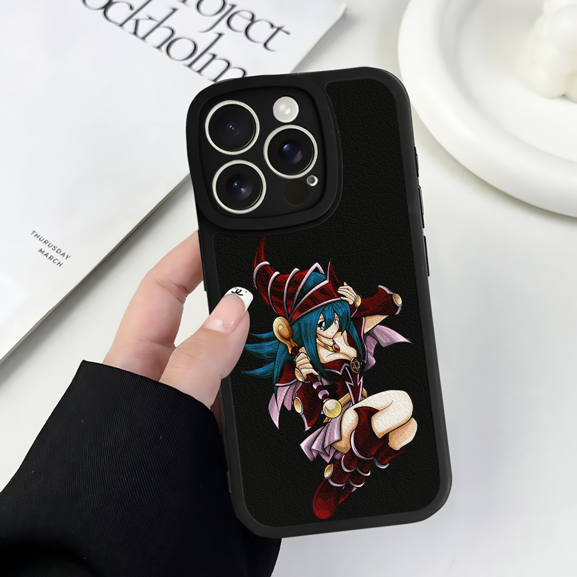 遊☆戯☆王 Yu-Gi-Oh! 【iPhone 16シリーズ対応】シリコンスマホケース（レザー調） 材質：シリコン
